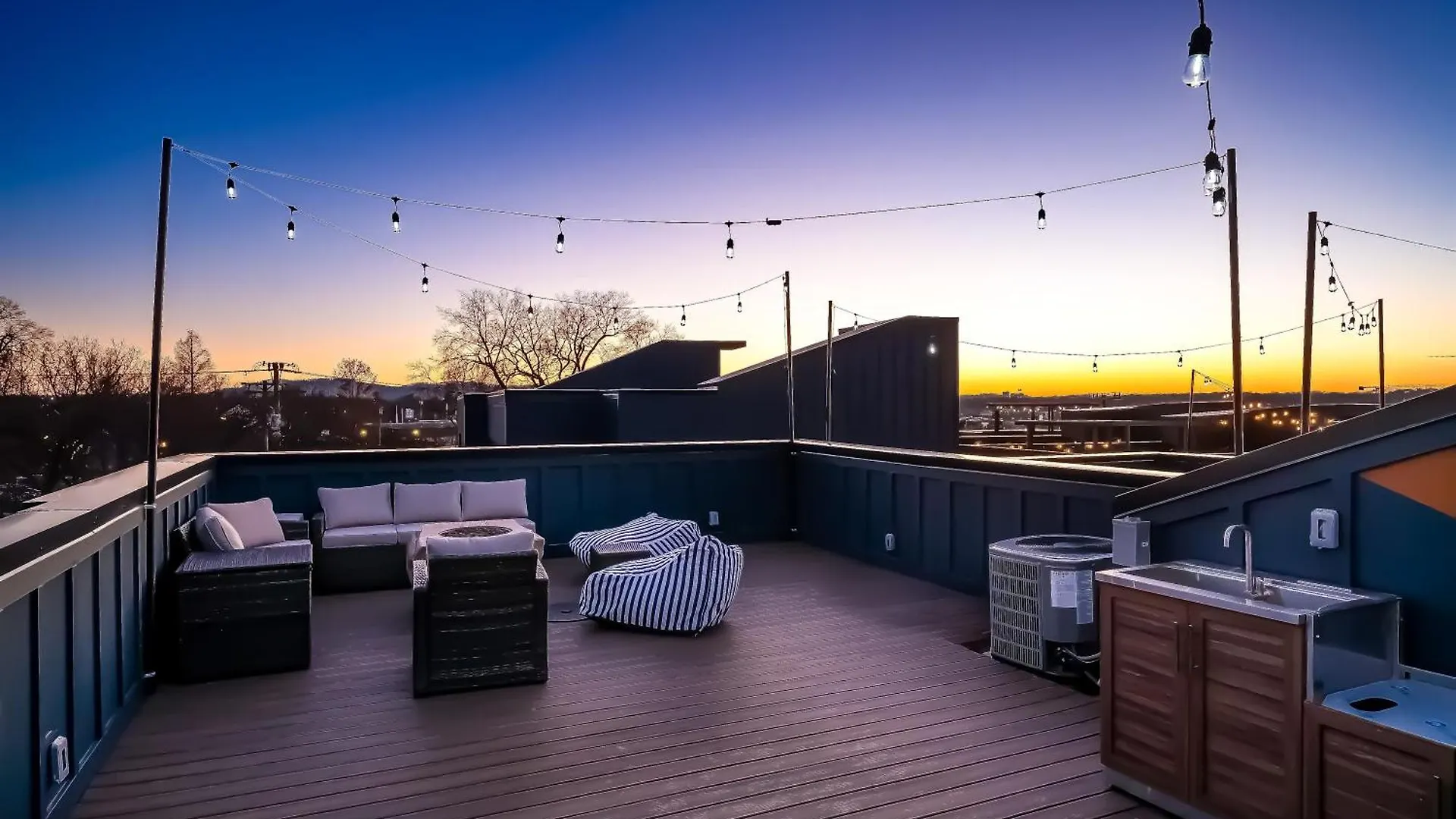 Σπίτι διακοπών Twin Homes Rooftop Deck Hot Tub Outdoor Kitchen Νάσβιλ