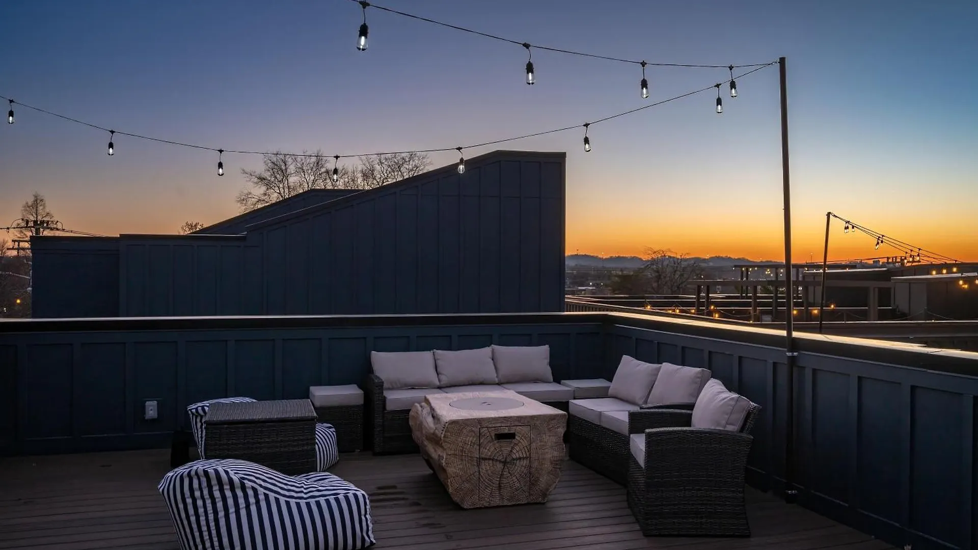 Σπίτι διακοπών Twin Homes Rooftop Deck Hot Tub Outdoor Kitchen Νάσβιλ